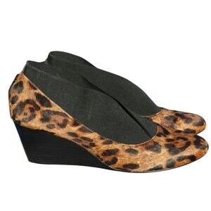 Leopard print Taryn Rose pumps sz 10.5